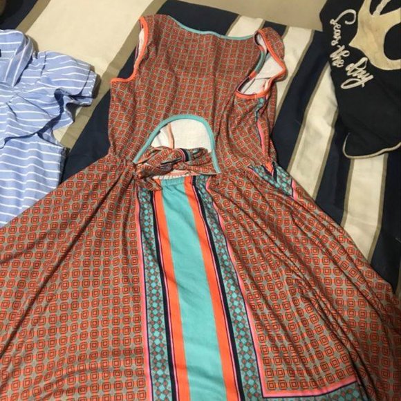 Love Fire mini key hole tie back geometric dress - Picture 3 of 3